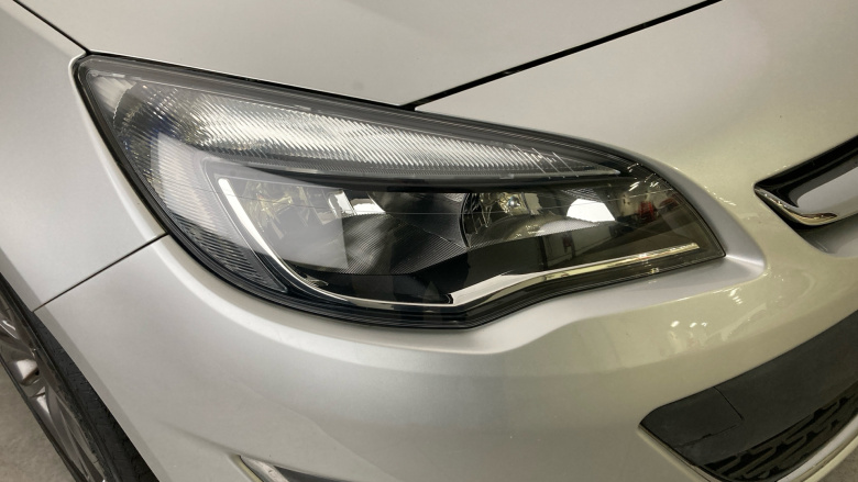 Vauxhall Astra 2.0 CDTi 16V ecoFLEX SRi 5dr Diesel Hatchback